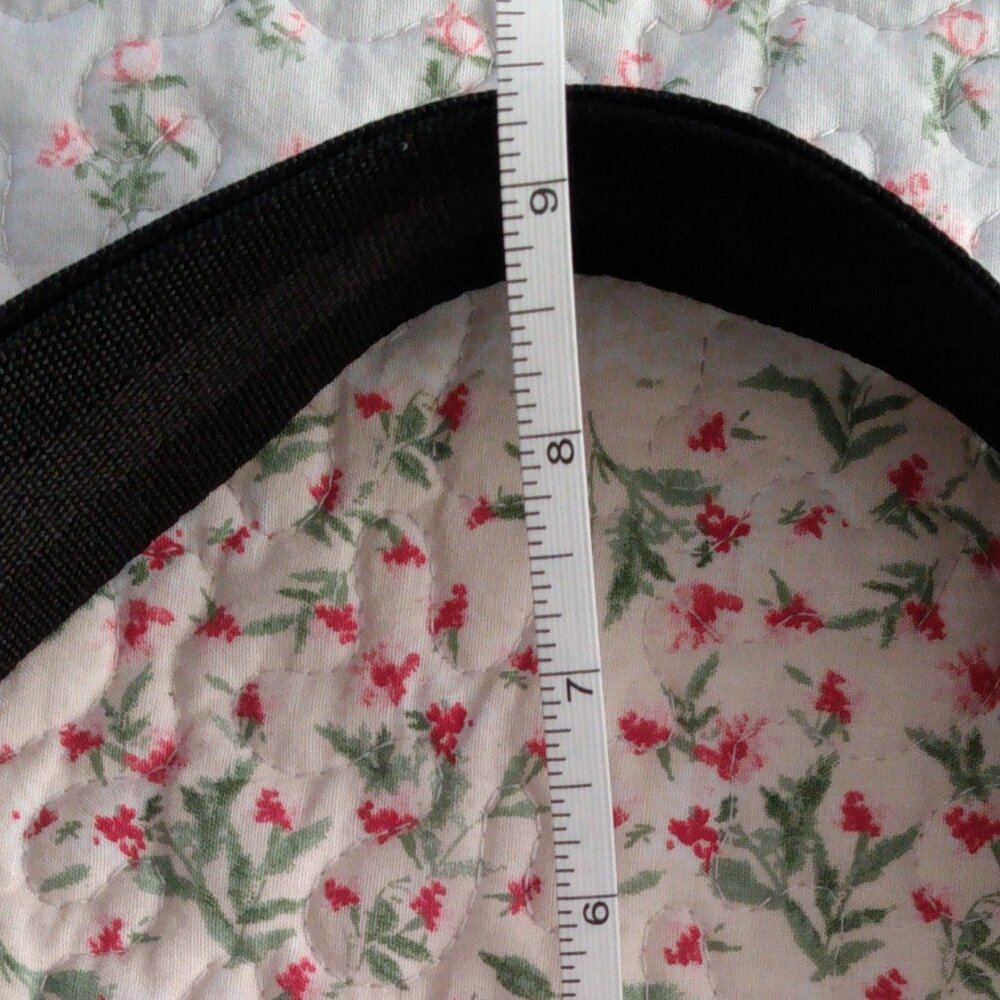 Nwot, black floral lesportsac crossbody. - Picture 10 of 16